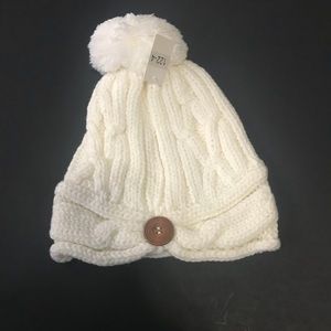 Woman’s Knit Thick Beanie